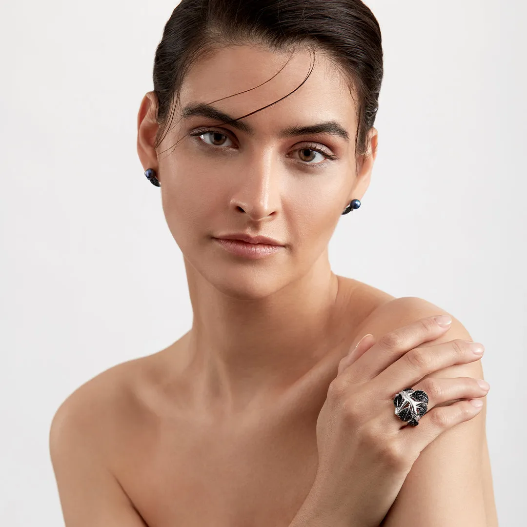 Blackthorn Leaf Ring - Silver & Black Spinel