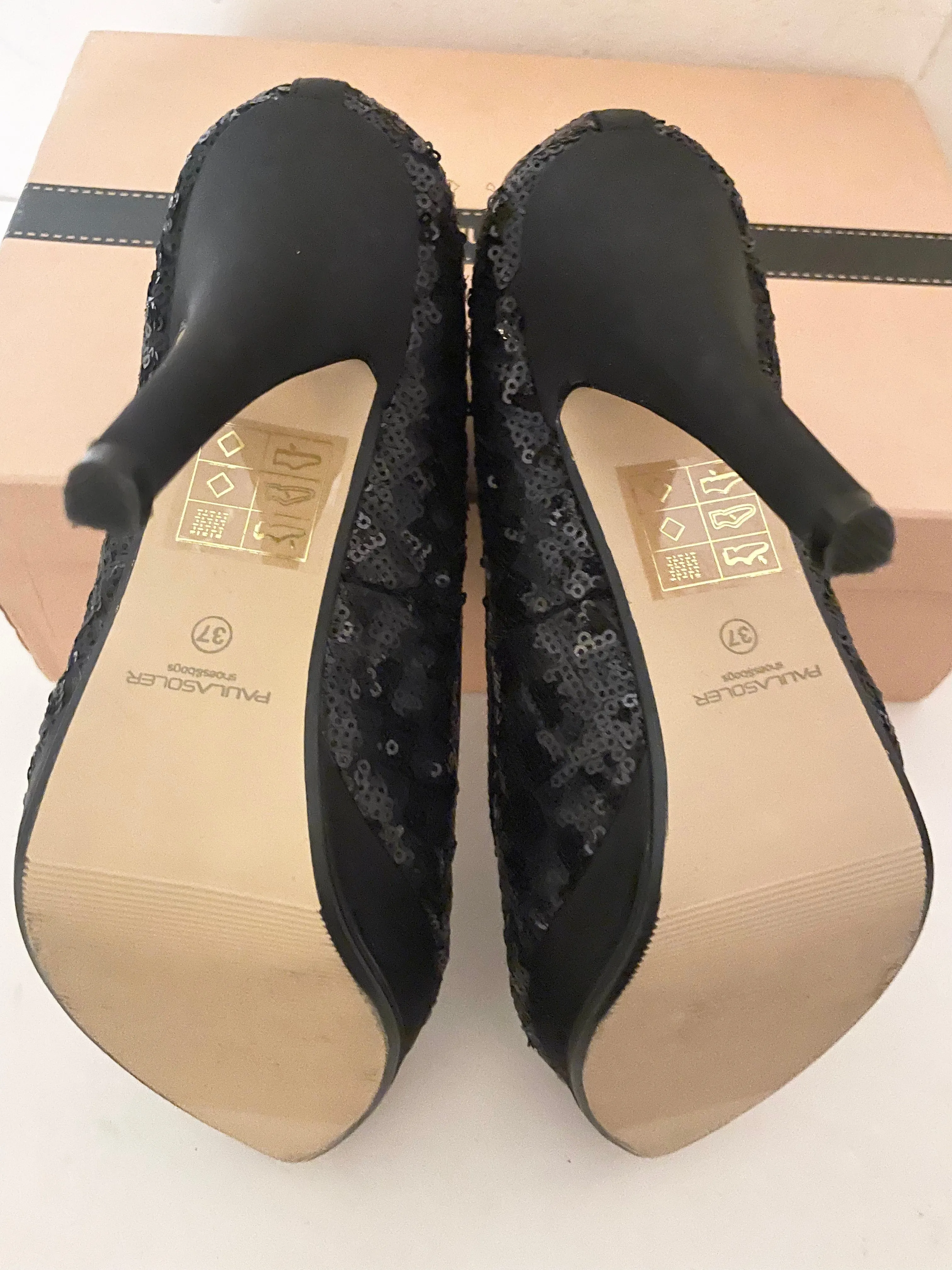 BRAND NEW IN BOX PAULA SOLER BLACK SEQUINNED HEELS SIZE 4/37