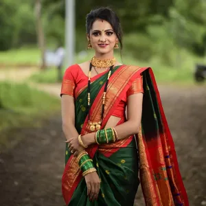 Captivating Green Paithani Silk Saree With Resplendent Blouse Piece