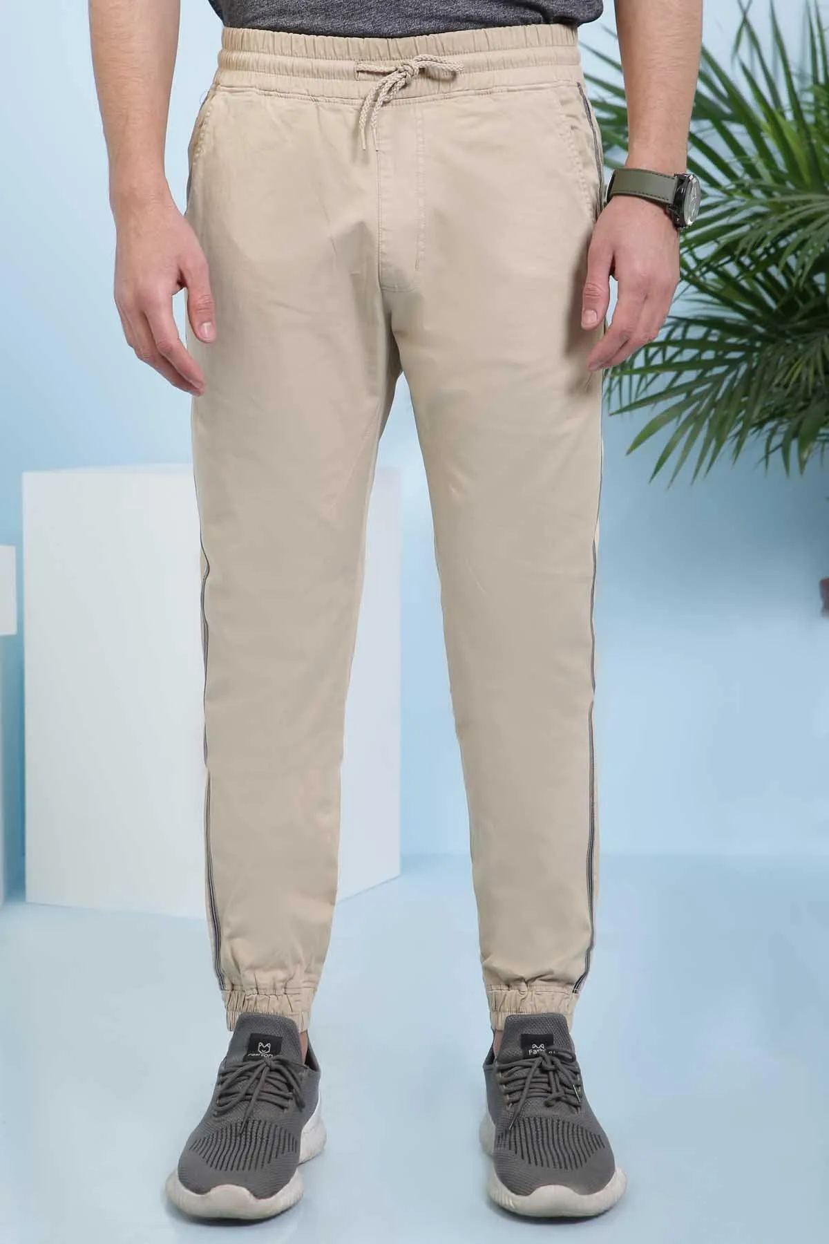 CASUAL TROUSER SLIM FIT LIGHT KHAKI