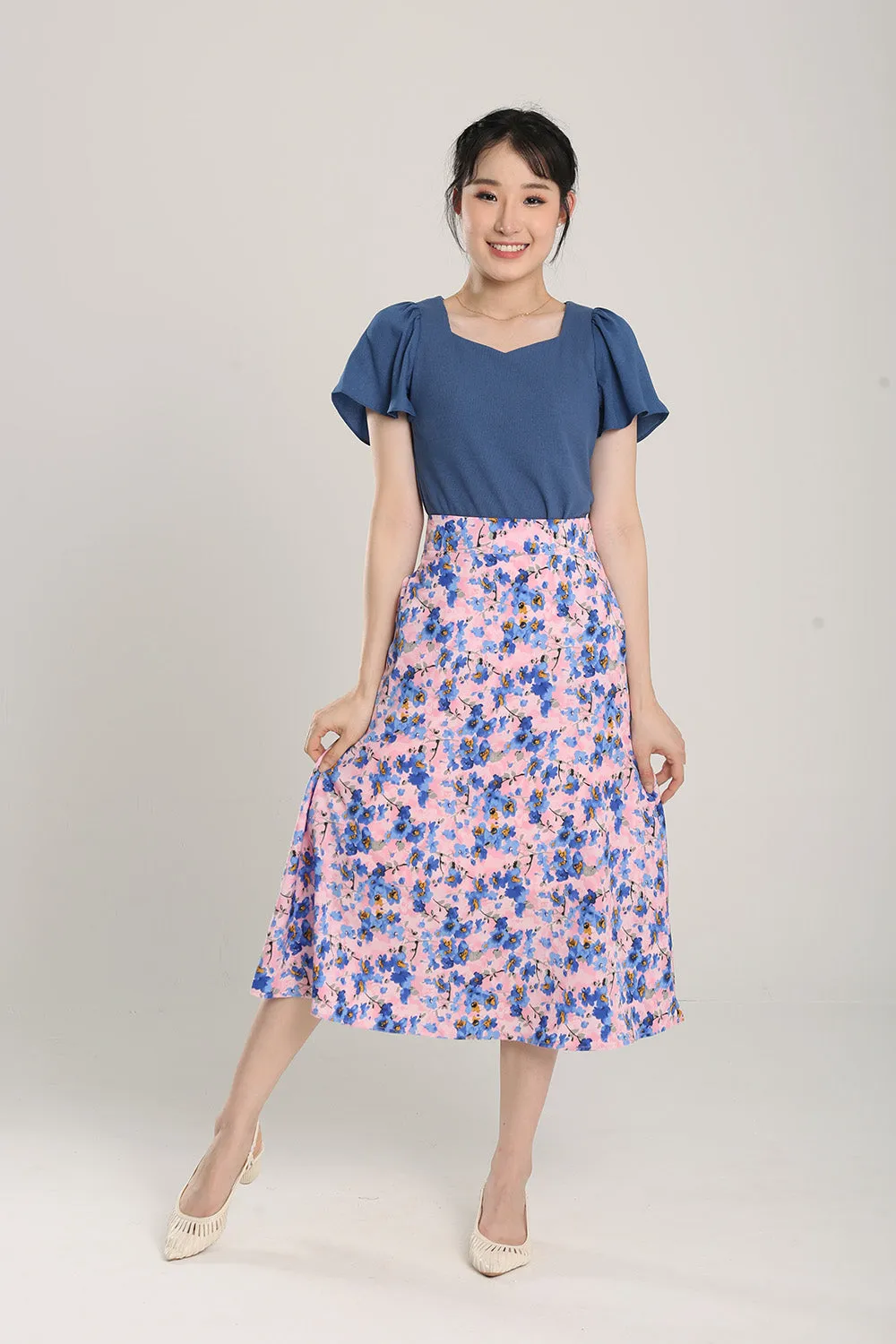 Delania Floral Print Midi Skirt in Blue Pink