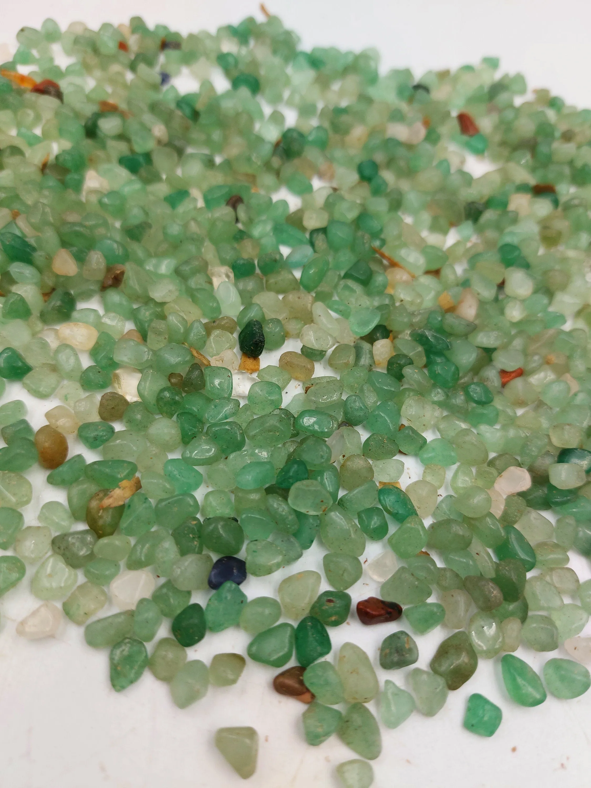 Green Agate Polished Crystal Chips, Tumbled Healing Gemstone, New Age Polished Semi-Precious Rocks