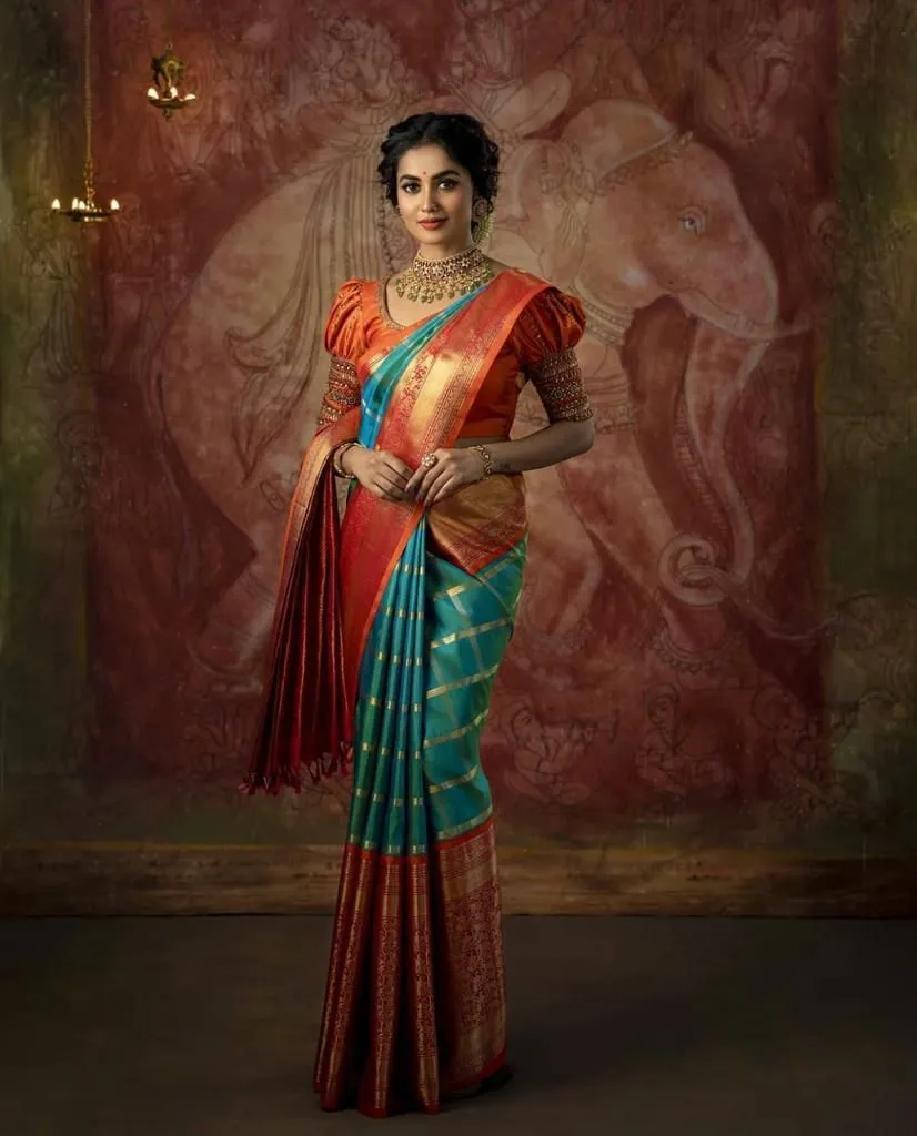 Impressive Rama Soft Silk Saree With Tempting Blouse Piece