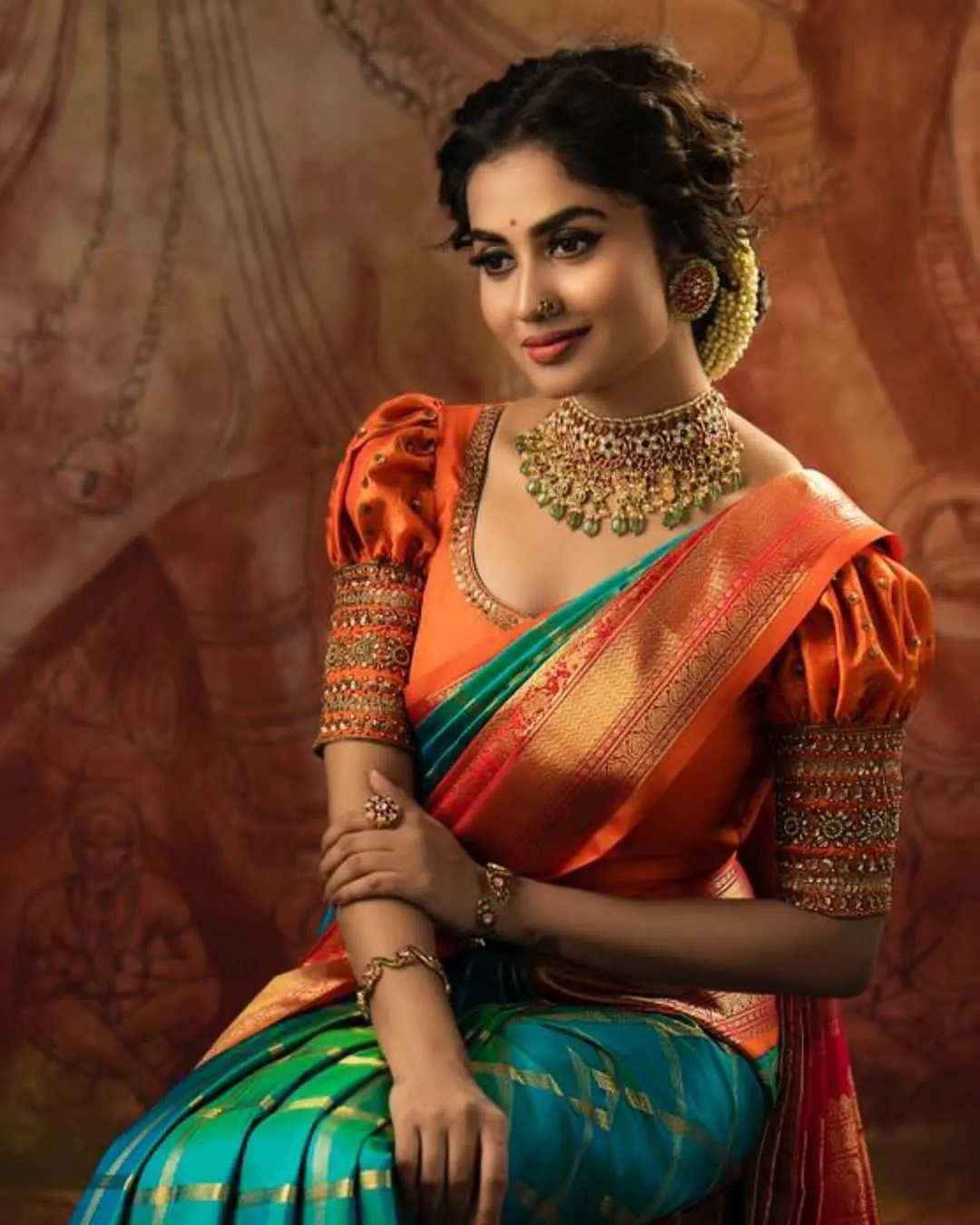 Impressive Rama Soft Silk Saree With Tempting Blouse Piece