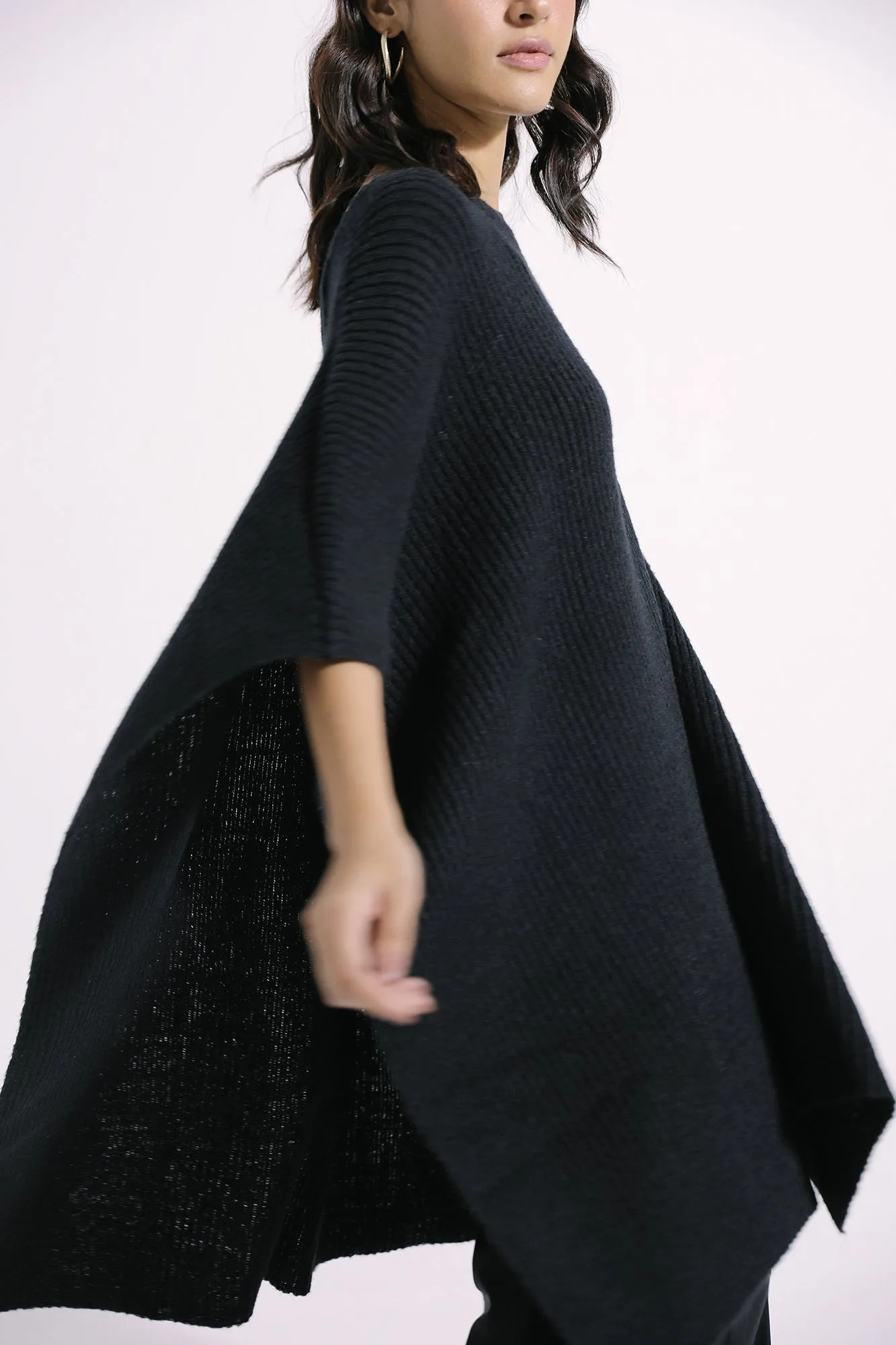 KNIT CAPE (E0538/108/902)