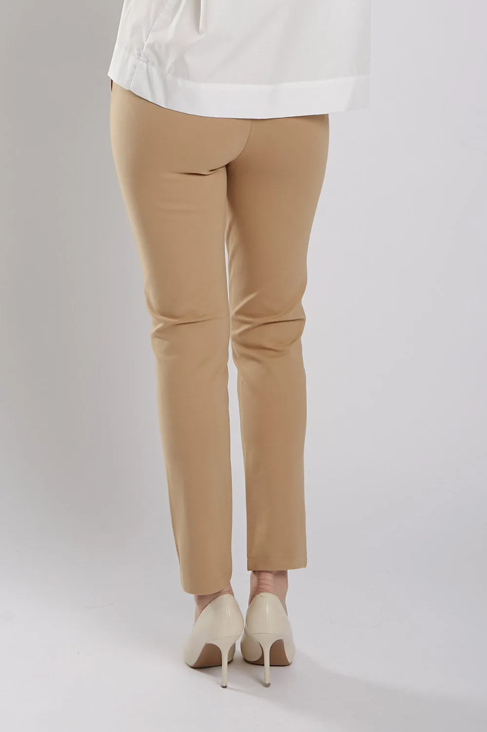 Lana Weight Ultra-Stretch Pants in Khakis