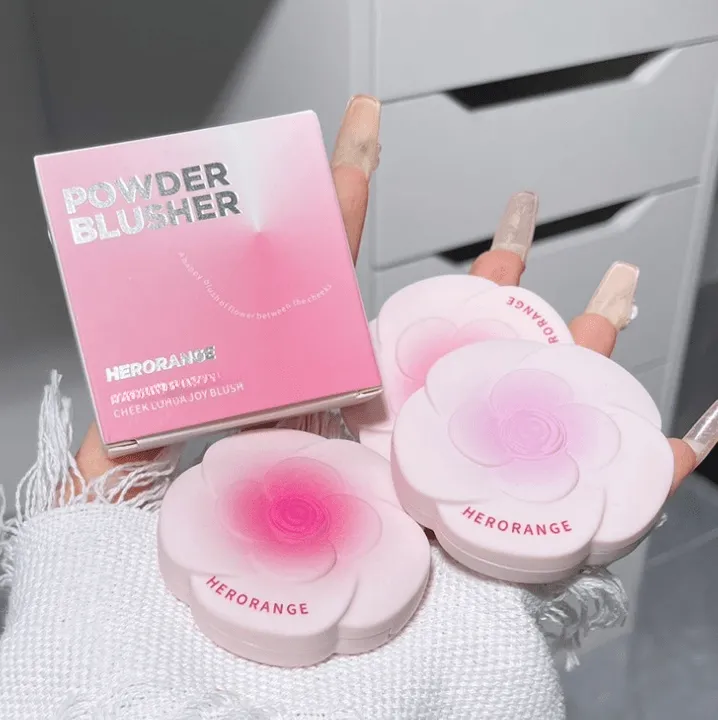 Monochrome Flower Powder Blusher