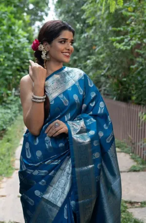 Smart Blue Soft Silk Saree With Resplendent Blouse Piece